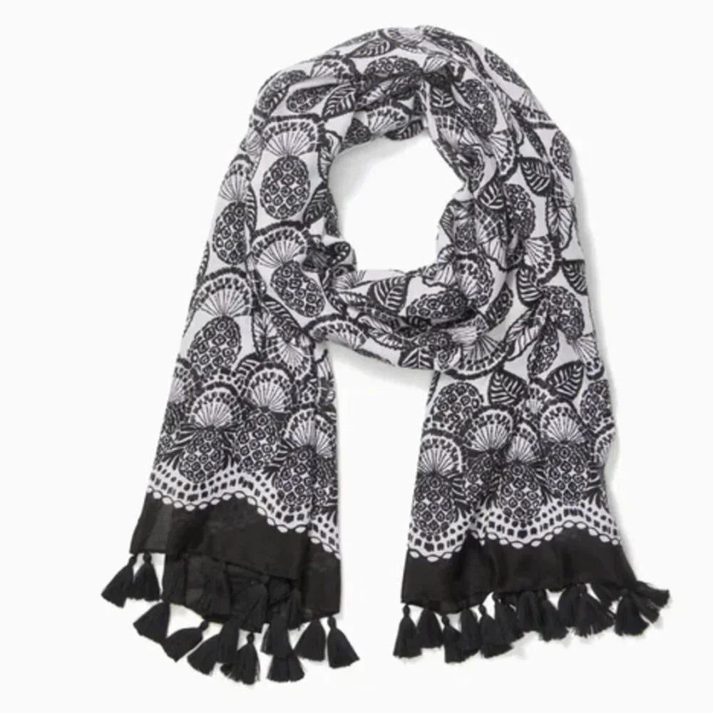 NWT Lilly Pulitzer Pineapple Princess Resort Scarf Black White Tassel
